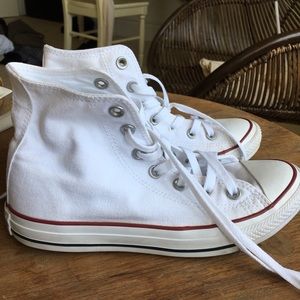Chuck Taylor White High Top Converse